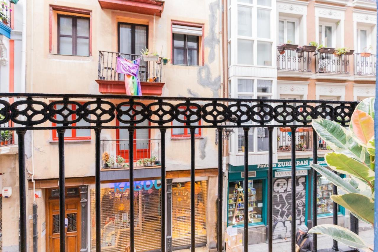 Beautiful Old Town By Next Stop Bilbao Luaran gambar